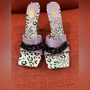 NEW Square Toe Heels Purple and Black Cheetah Design with Chain by EGO Size 8